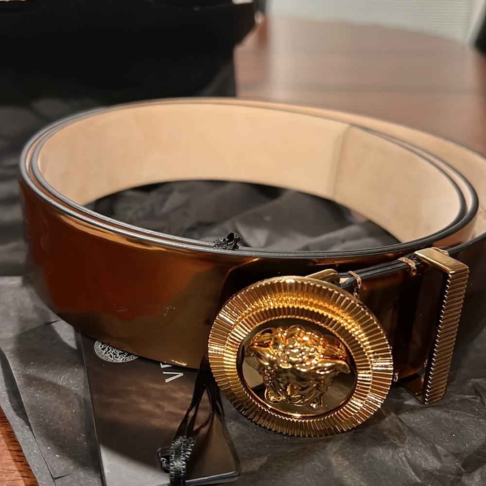 Versace belt for men size 110 .in box brand new.